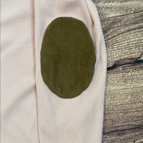 ❤️Ralph Lauren Light Pink Knit Top with Brown Elbow Patches - Picture 5 of 11